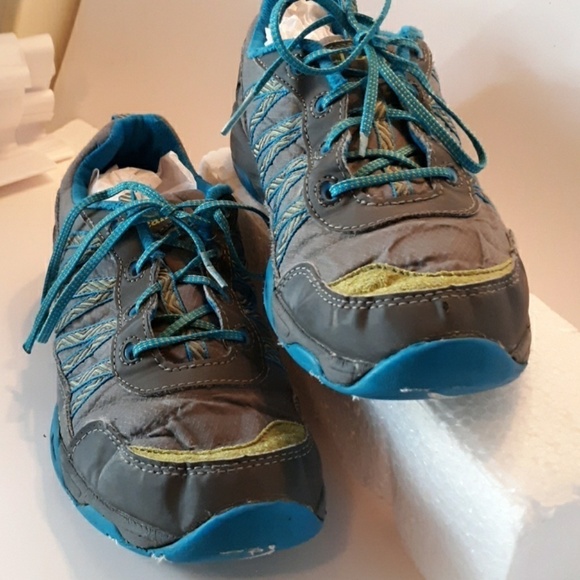 L.L.Bean kids size 5 sneakers - Picture 3 of 5